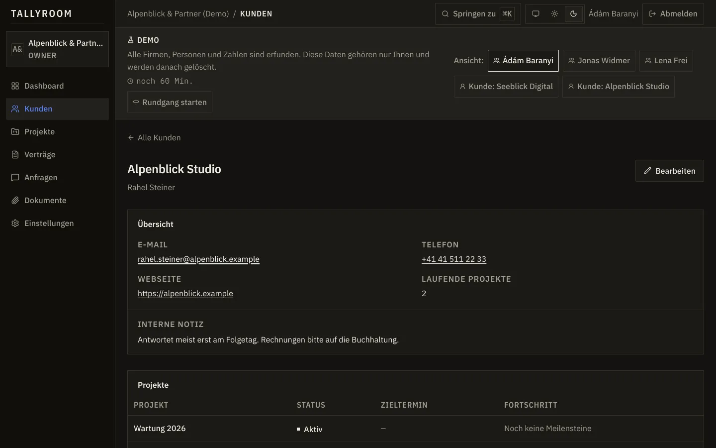 Kundenseite von Alpenblick Studio mit Kontaktdaten, interner Notiz und Projektliste